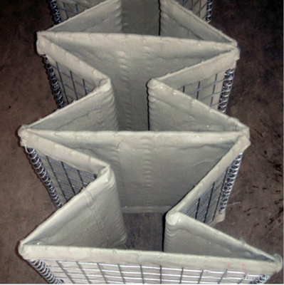 Caja soldada con autógena 75x75m m galvanizada sumergida caliente de Gabion del muro de Hesco a prueba de explosiones